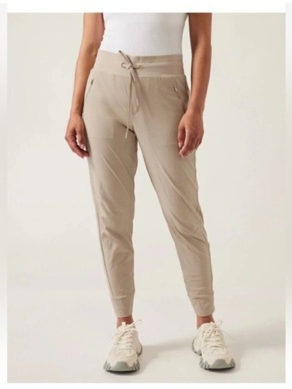 ATHLETA Trekkie North Jogger size 2 color Ecru Mid Rise Pants #405726 gorpcore